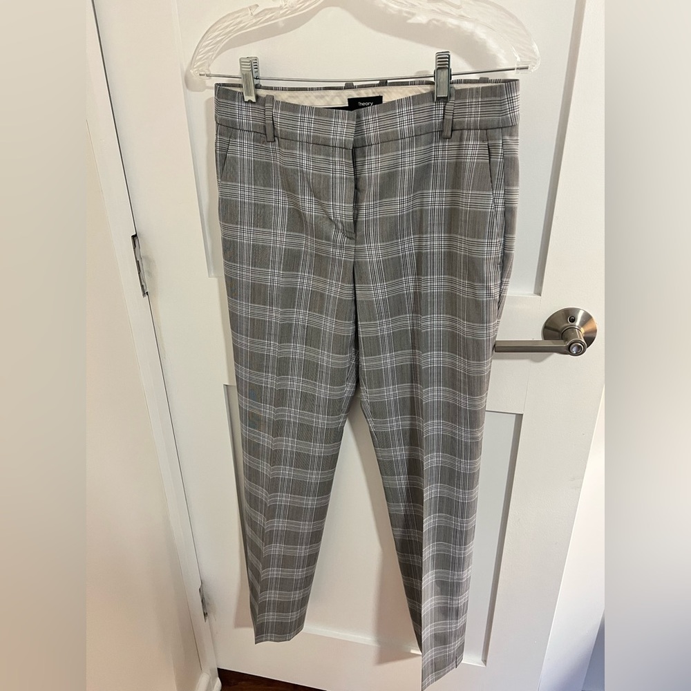 Theory size 2 straight leg crop pant